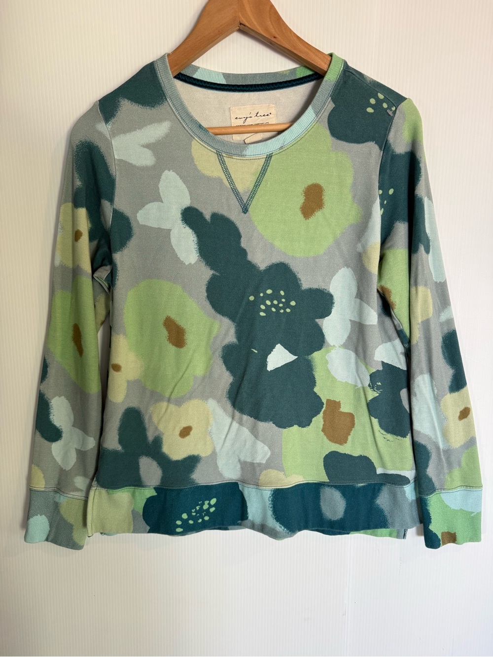 EVY’S TREE Sweatshirt - Picture 1 of 9
